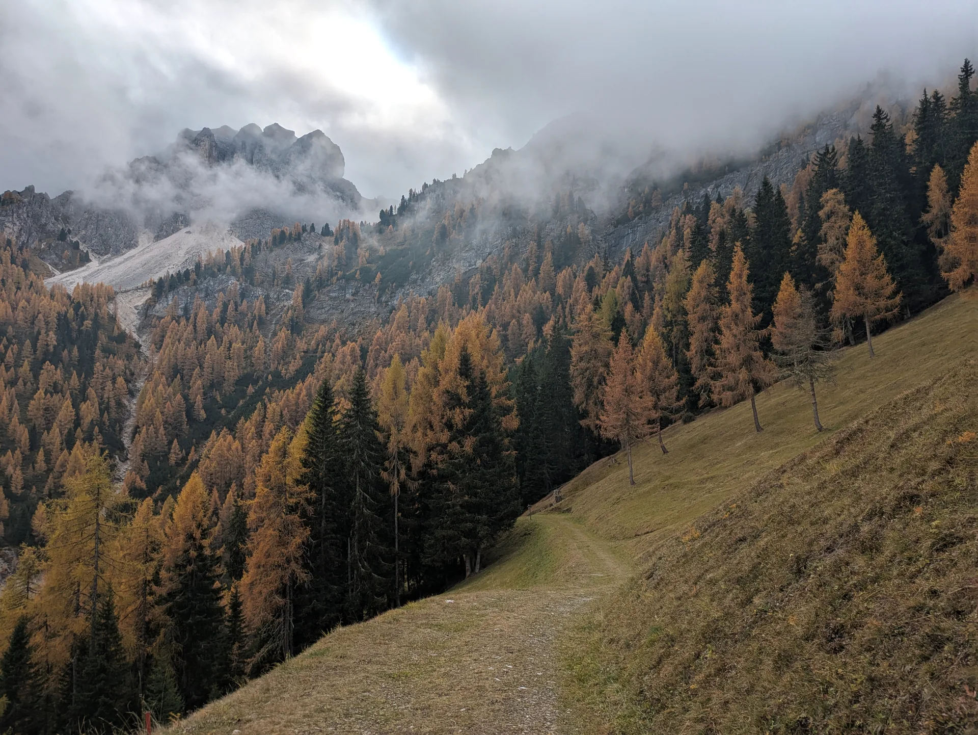 Herbstliche Bergwelt