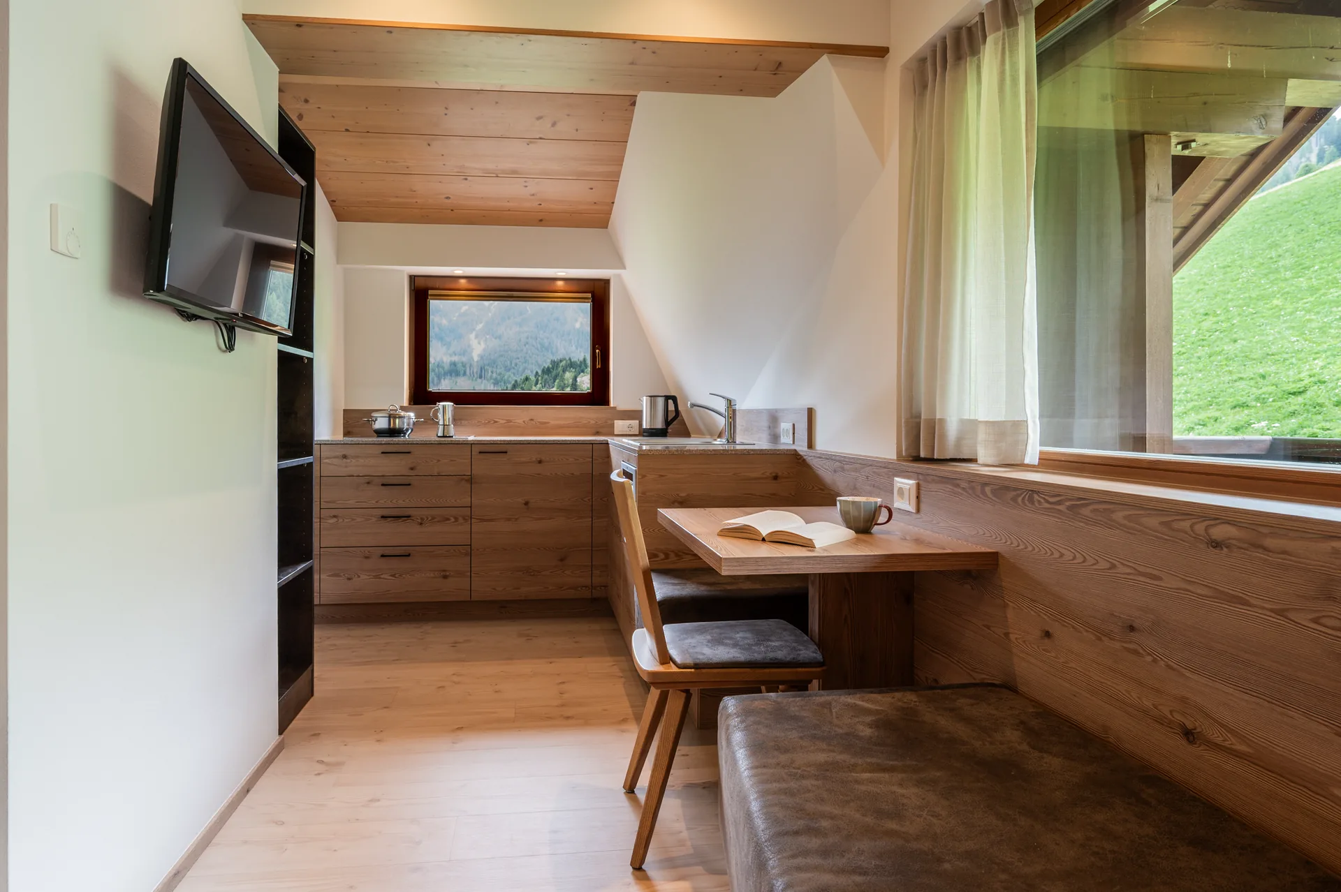 Wohn- und Essbereich im Apartment Weitblick