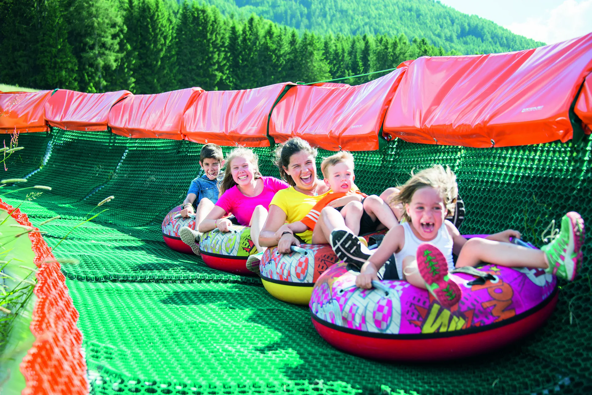 Tubing-Abenteuer für Kinder