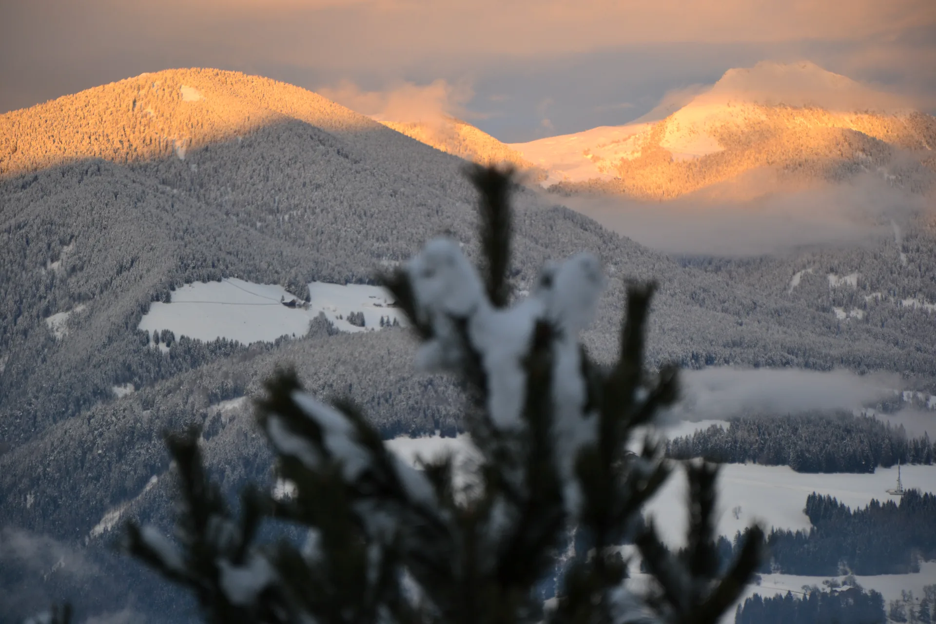Verschneite Landschaft bei Olang